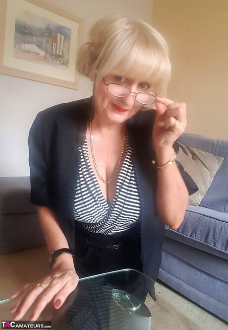 TAC Amateurs invite you to explore free xxx photos featuring Lornablu xxx gallery 270402